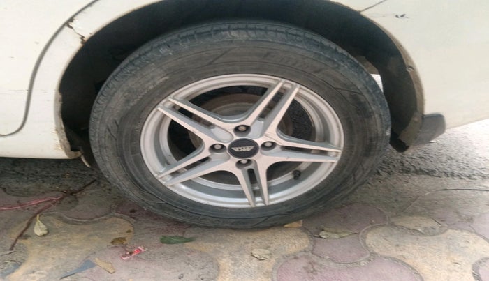 2016 Honda Amaze 1.5L I-DTEC S, Diesel, Manual, 1,80,247 km, tyre