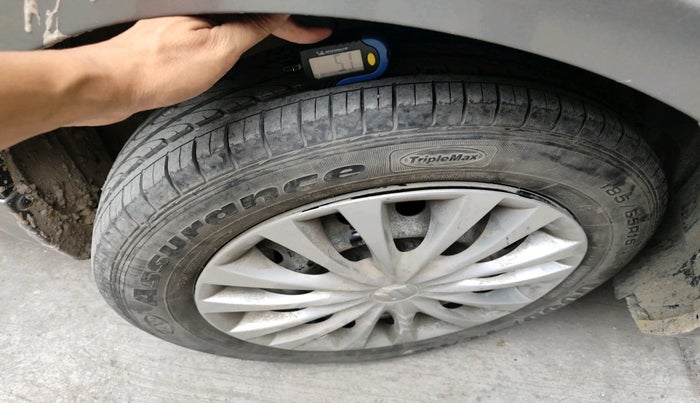 2014 Maruti Ciaz VXI+, Petrol, Manual, 54,172 km, tyre