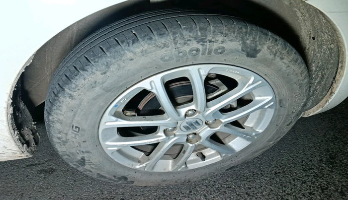 2018 Maruti Swift ZXI, Petrol, Manual, 31,997 km, tyre