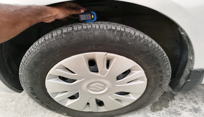 2016 Maruti Swift VXI, Petrol, Manual, 20,065 km, tyre