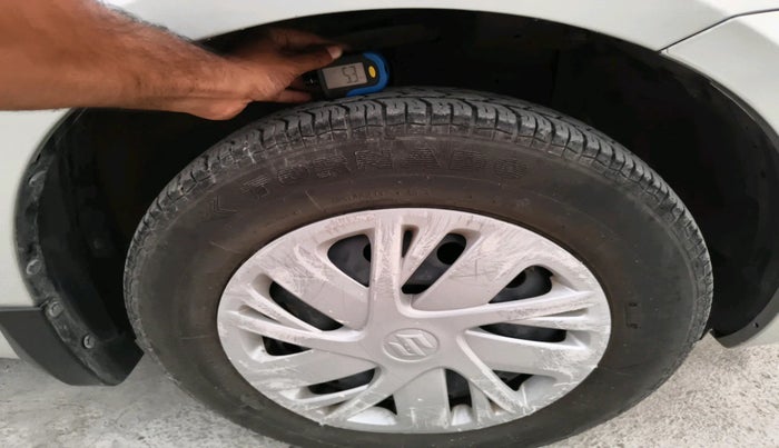 2016 Maruti Swift VXI, Petrol, Manual, 20,065 km, tyre