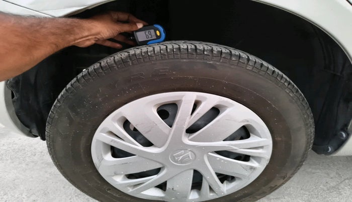 2016 Maruti Swift VXI, Petrol, Manual, 20,065 km, tyre