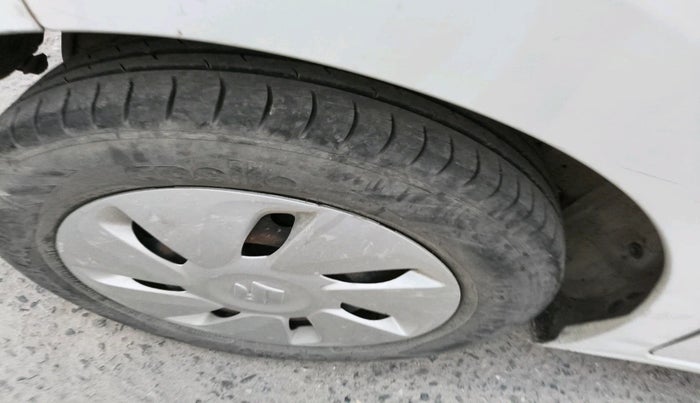 2015 Maruti Celerio ZXI, Petrol, Manual, 79,754 km, tyre