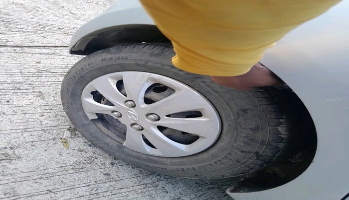 2013 Hyundai i10 MAGNA 1.1, Petrol, Manual, 41,453 km, tyre