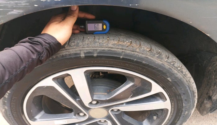 2022 Tata ALTROZ XZ PETROL, Petrol, Manual, 21,595 km, tyre