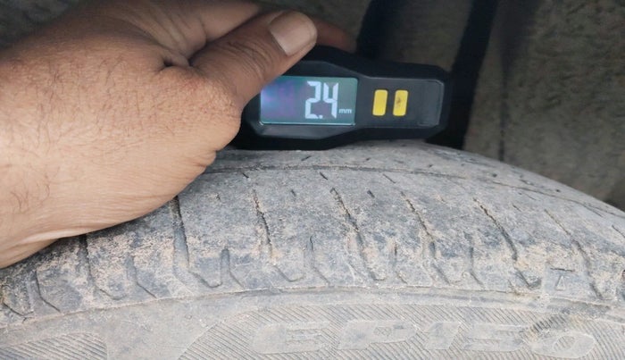 2022 Maruti Ertiga VXI CNG, Petrol, Manual, 59,848 km, tyre