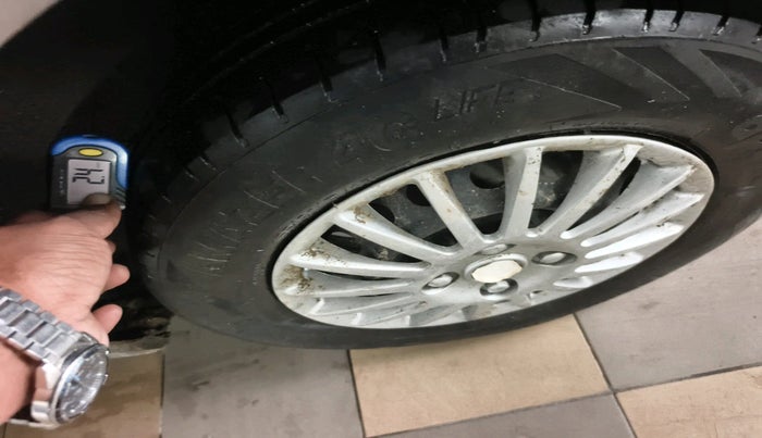 2014 Datsun Go T, Petrol, Manual, 96,127 km, tyre