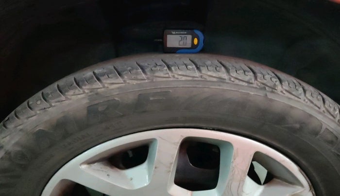 2017 Renault Duster RXL PETROL, Petrol, Manual, 55,179 km, tyre