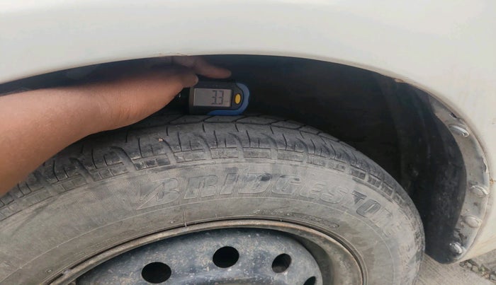 2016 Maruti Swift VXI, Petrol, Manual, 1,50,586 km, tyre