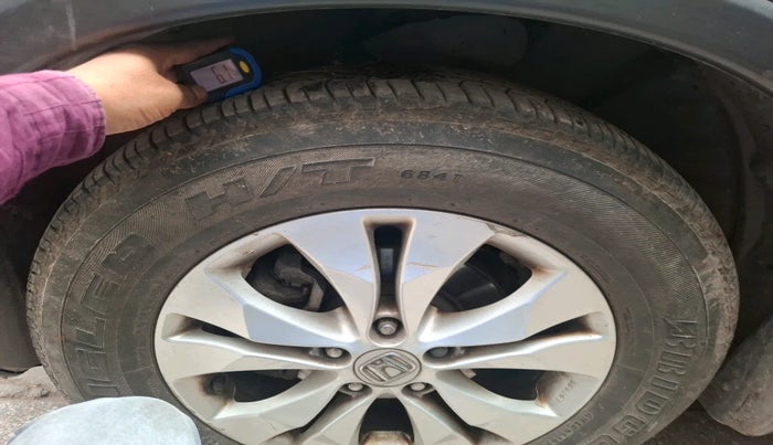 2016 Honda CRV 2.0L I-VTEC 2WD AT, Petrol, Automatic, 1,51,309 km, tyre