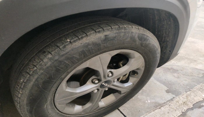 2021 KIA SELTOS HTK PLUS 1.5, Petrol, Manual, 30,580 km, tyre