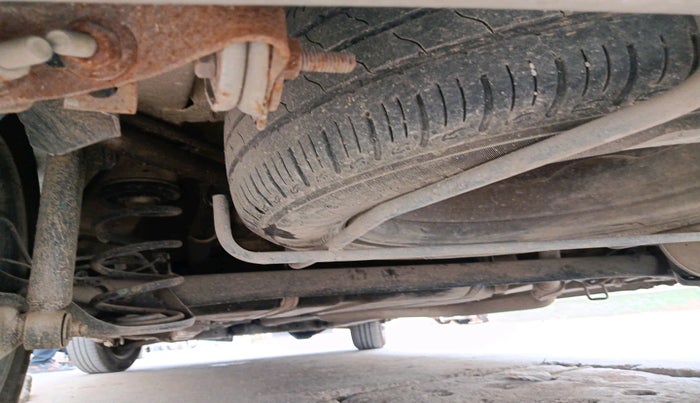 2013 Maruti Ertiga VDI, Diesel, Manual, 1,23,677 km, tyre