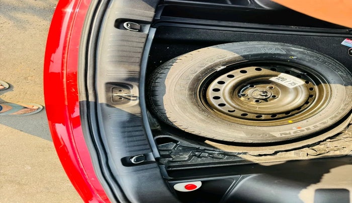 2018 Jeep Compass LONGITUDE 2.0 DIESEL, Diesel, Manual, 92,211 km, tyre