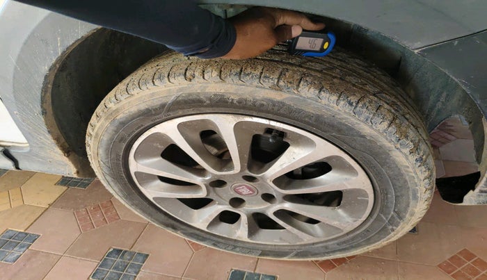 2016 Fiat Avventura EMOTION MULTIJET 1.3, Diesel, Manual, 1,62,500 km, tyre