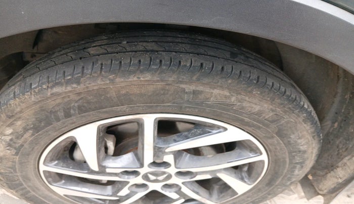 2023 Mahindra XUV300 W8 (O) 1.2 PETROL, Petrol, Manual, 39,091 km, tyre