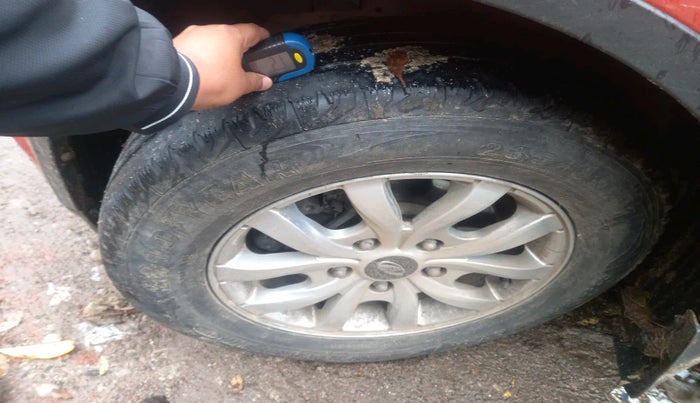 2015 Mahindra XUV500 W10, Diesel, Manual, 95,346 km, tyre