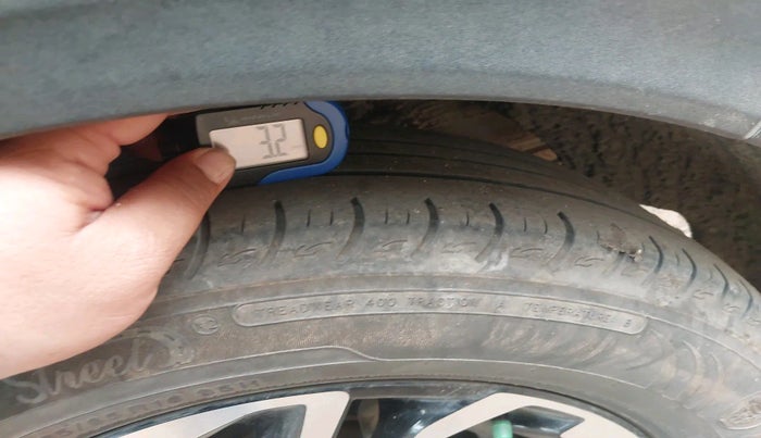 2022 KIA CARENS PRESTIGE PLUS 1.5 DIESEL 7 STR, Diesel, Manual, 92,430 km, tyre