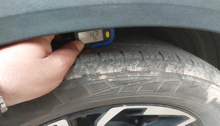 2022 KIA CARENS PRESTIGE PLUS 1.5 DIESEL 7 STR, Diesel, Manual, 92,430 km, tyre