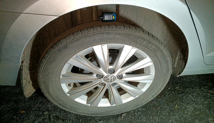 2023 Volkswagen VIRTUS HIGHLINE TSI 1.0 MT, Petrol, Manual, 35,421 km, tyre