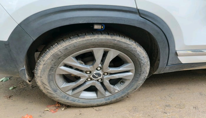 2022 KIA SELTOS HTX 1.5 PETROL, Petrol, Manual, 23,328 km, tyre