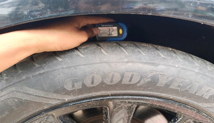 2011 BMW 5 Series 525D 3.0, Diesel, Automatic, 59,097 km, tyre