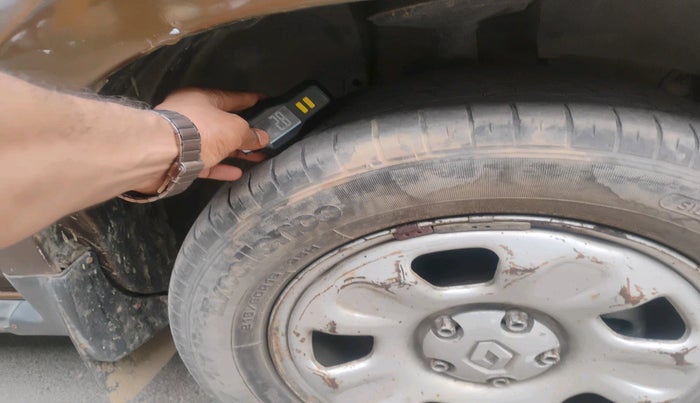 2014 Renault Duster 85 PS RXE DIESEL, Diesel, Manual, 1,03,041 km, tyre