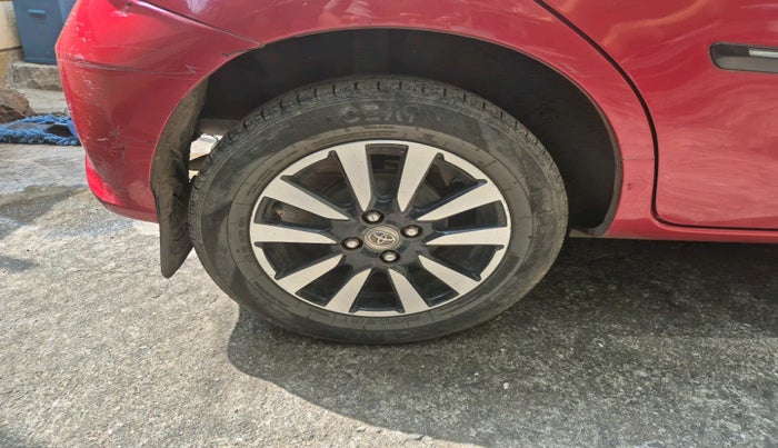 2017 Toyota Etios Liva V, Petrol, Manual, 78,280 km, tyre