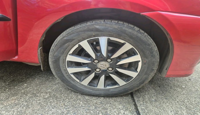 2017 Toyota Etios Liva V, Petrol, Manual, 78,280 km, tyre