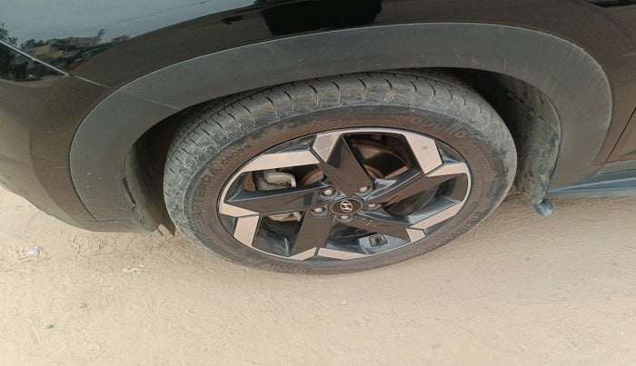 2021 Hyundai ALCAZAR PLATINUM(O) 7STR 1.5 AT, Diesel, Automatic, 80,445 km, tyre