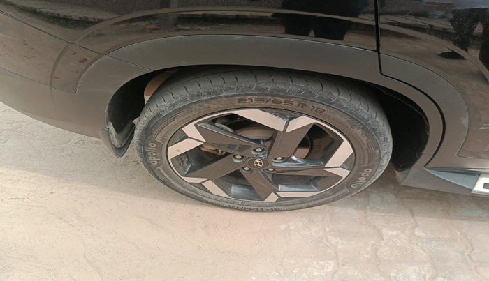 2021 Hyundai ALCAZAR PLATINUM(O) 7STR 1.5 AT, Diesel, Automatic, 80,445 km, tyre