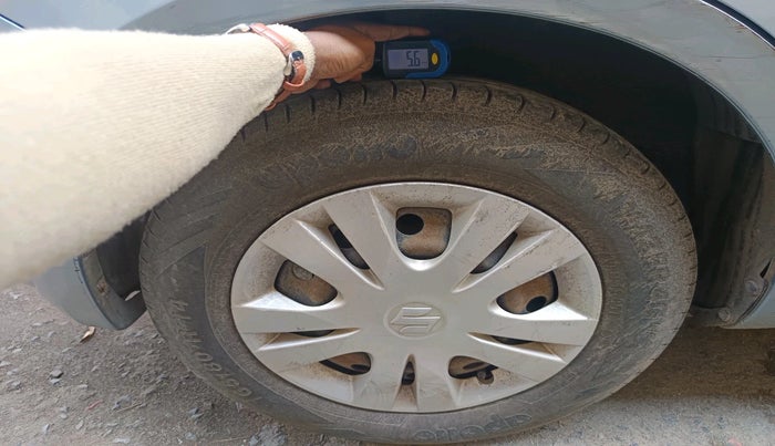 2013 Maruti Swift Dzire VXI, Petrol, Manual, 52,546 km, tyre