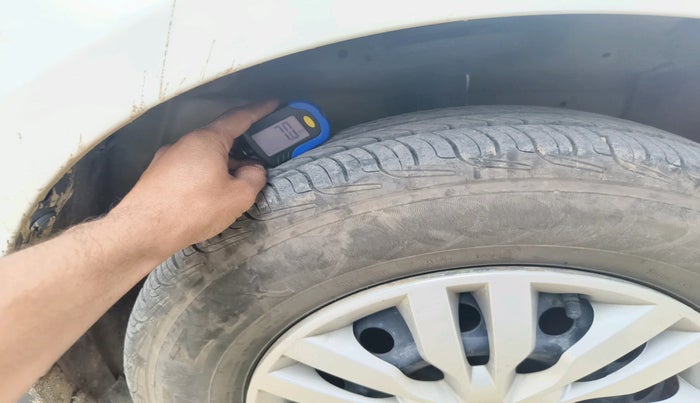 2013 Maruti Swift VXI, Petrol, Manual, 1,29,001 km, tyre