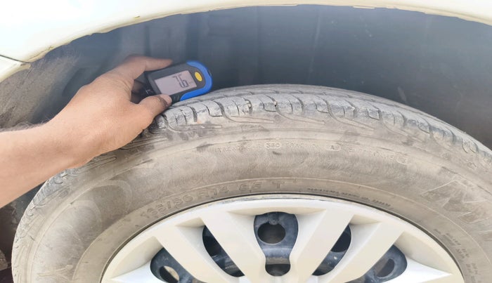 2013 Maruti Swift VXI, Petrol, Manual, 1,29,001 km, tyre