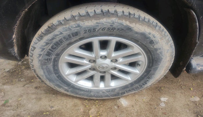 2014 Toyota Fortuner 3.0 4X2 MT, Diesel, Manual, 1,33,720 km, tyre