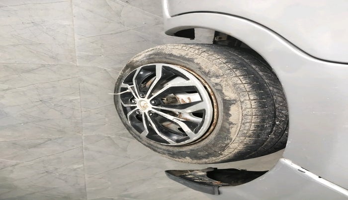 2010 Maruti Wagon R Duo DUO LX LPG, Petrol, Manual, 98,155 km, tyre