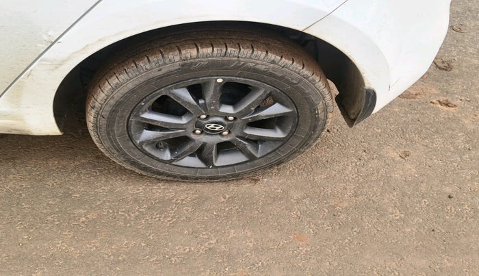 2019 Hyundai Elite i20 SPORTZ PLUS 1.2, Petrol, Manual, 97,408 km, tyre