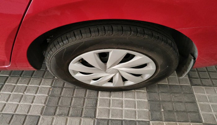 2022 Skoda SLAVIA ACTIVE 1.0L TSI MT, Petrol, Manual, 14,388 km, tyre