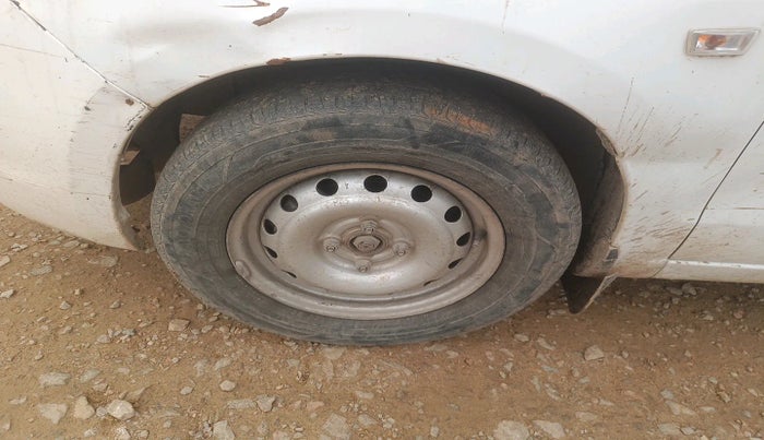 2013 Chevrolet Sail 1.3 BASE, Diesel, Manual, 1,12,813 km, tyre