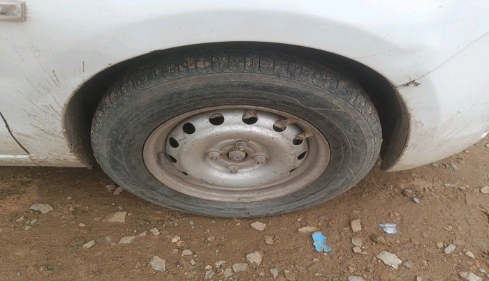 2013 Chevrolet Sail 1.3 BASE, Diesel, Manual, 1,12,813 km, tyre