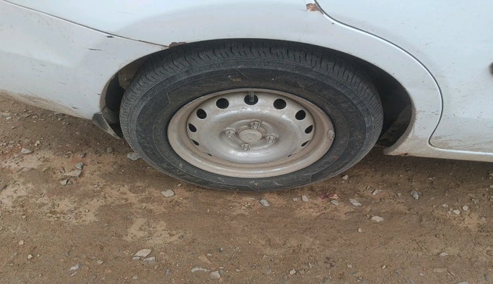 2013 Chevrolet Sail 1.3 BASE, Diesel, Manual, 1,12,813 km, tyre