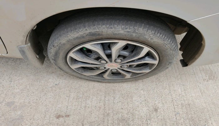 2017 Maruti Wagon R 1.0 VXI AMT, Petrol, Automatic, 73,060 km, tyre