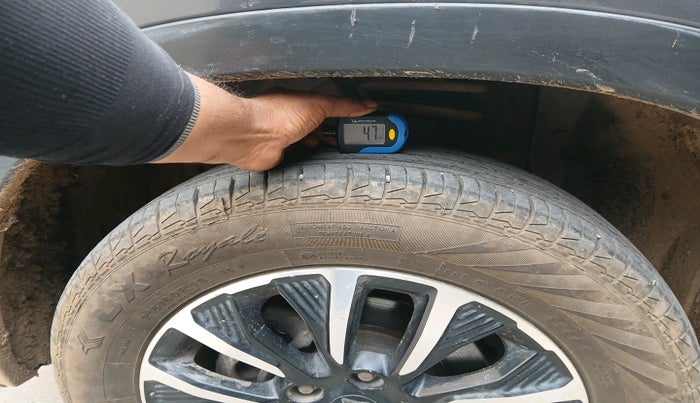 2020 Maruti Vitara Brezza ZXI PLUS, Petrol, Manual, 1,35,602 km, tyre