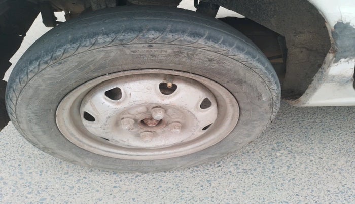 2010 Hyundai Santro Xing GLS, Petrol, Manual, 1,95,603 km, tyre