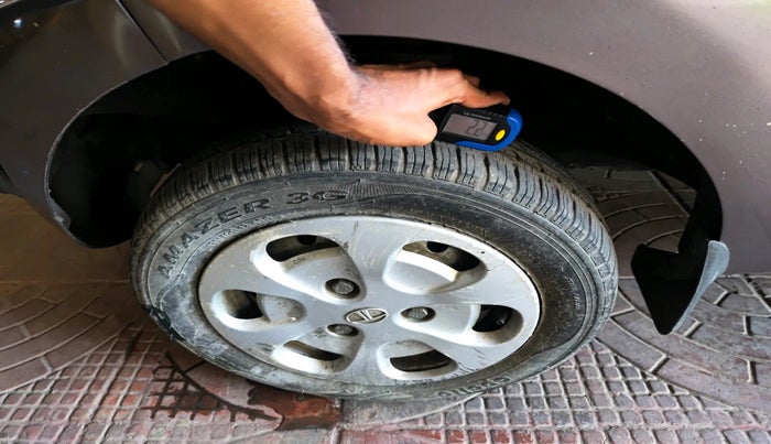 2014 Tata Nano TWIST XTA, Petrol, Automatic, 37,332 km, tyre