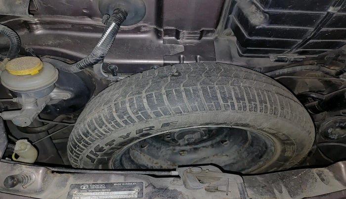 2014 Tata Nano TWIST XTA, Petrol, Automatic, 37,332 km, tyre