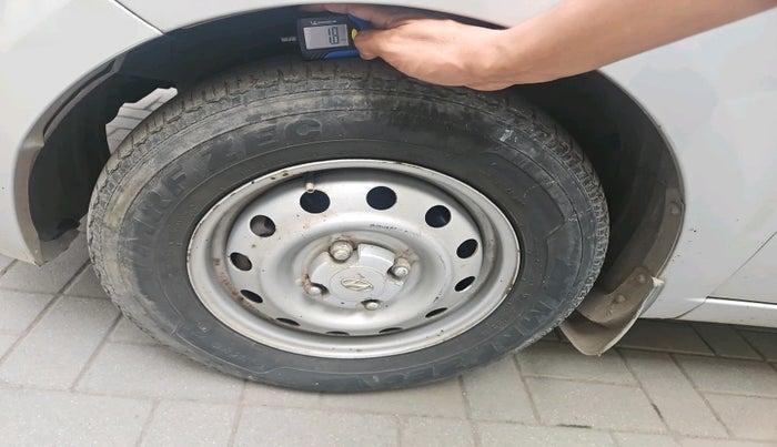 2014 Hyundai i10 MAGNA 1.1, Petrol, Manual, 28,893 km, tyre