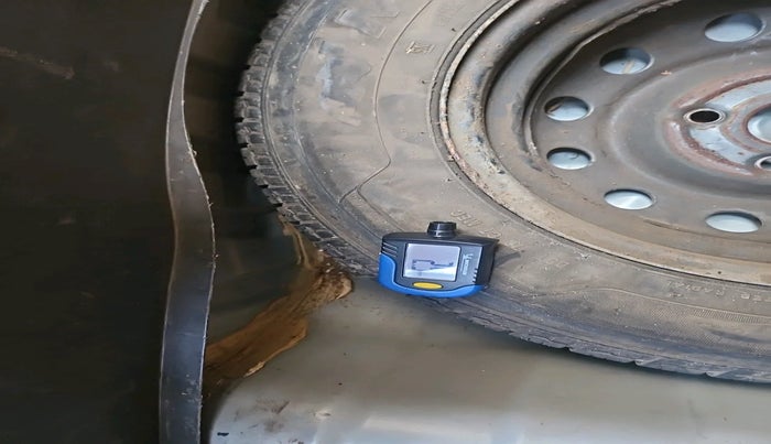 2014 Hyundai i10 MAGNA 1.1, Petrol, Manual, 28,893 km, tyre