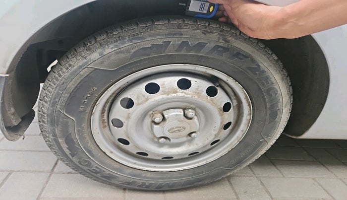 2014 Hyundai i10 MAGNA 1.1, Petrol, Manual, 28,893 km, tyre