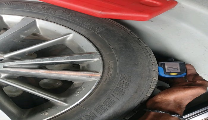 2014 Toyota Corolla Altis VL AT PETROL, Petrol, Automatic, 64,768 km, tyre