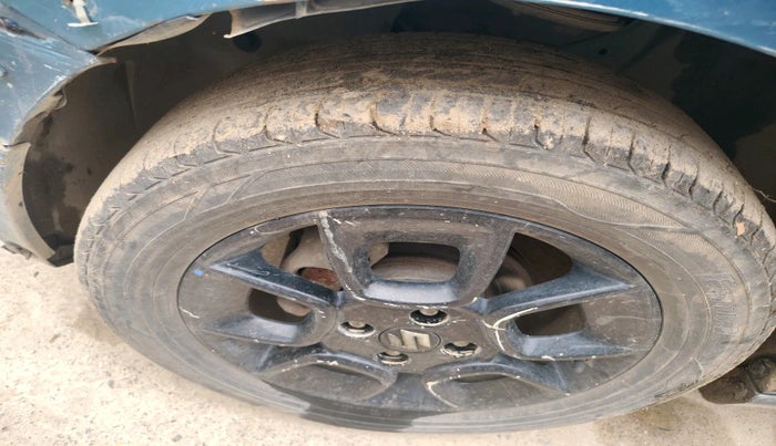 2017 Maruti IGNIS ZETA 1.2 AMT, Petrol, Automatic, 1,11,213 km, tyre